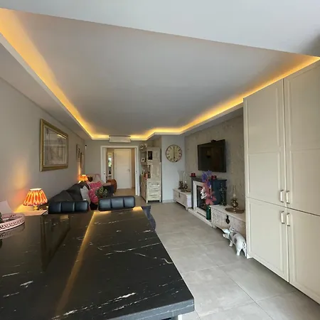 Apartment Benavista Stunning Garden Aprtment Estepona